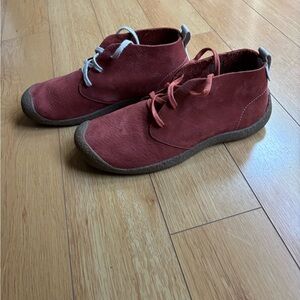 Keen Men's Red Chukka Boots